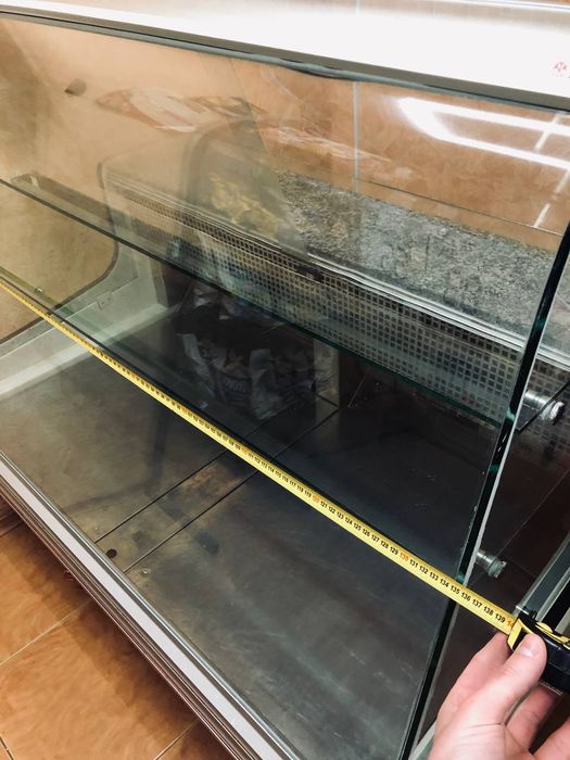 Холодильник вітрина