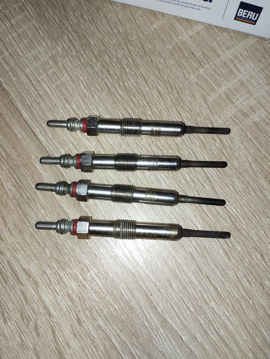 Свічі накалу орегінал ,Беру  GE 110 на 4,4 V .Рено Меган