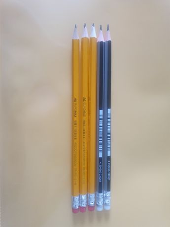 Простые карандаши новые
