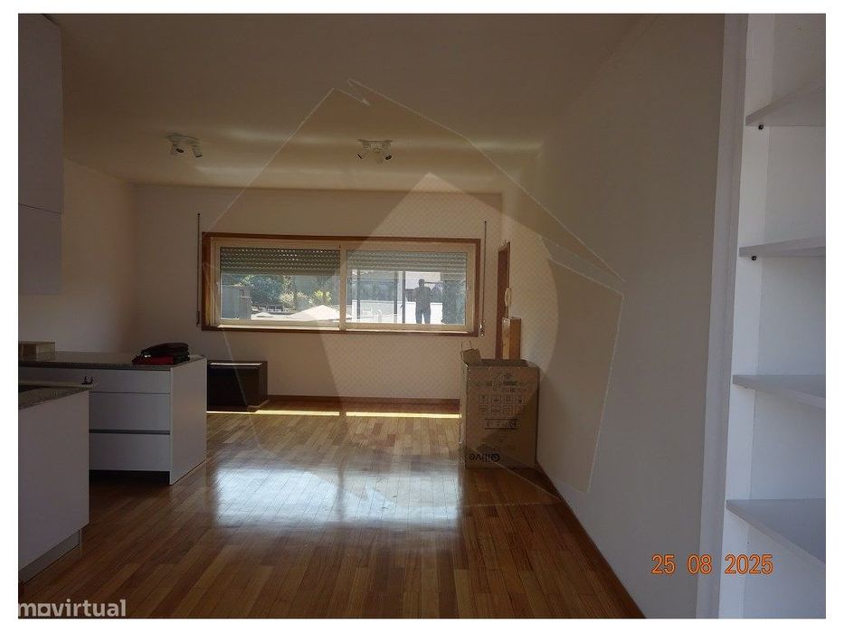 T0 Arrendamento - Porto (Centro)