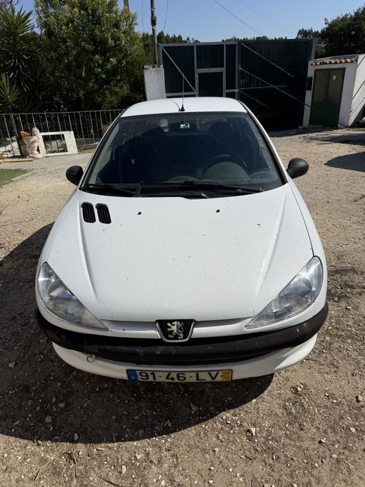 Peugeot 206 em bom estado