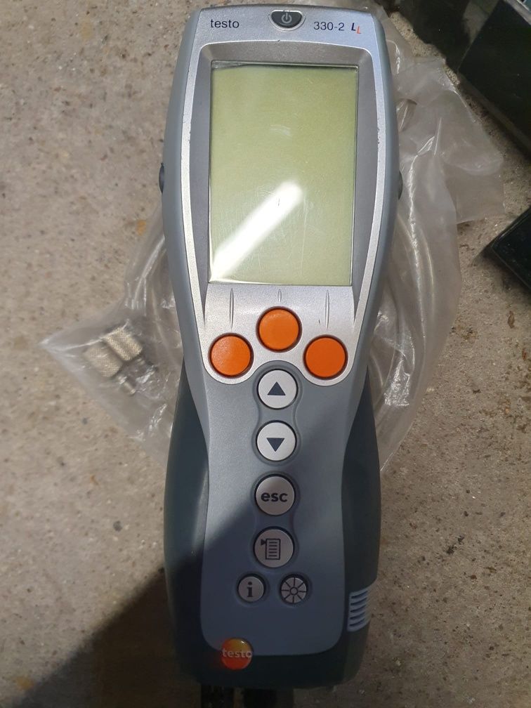 Testo 330 Analyzer-Box Analizator spalin zestaw