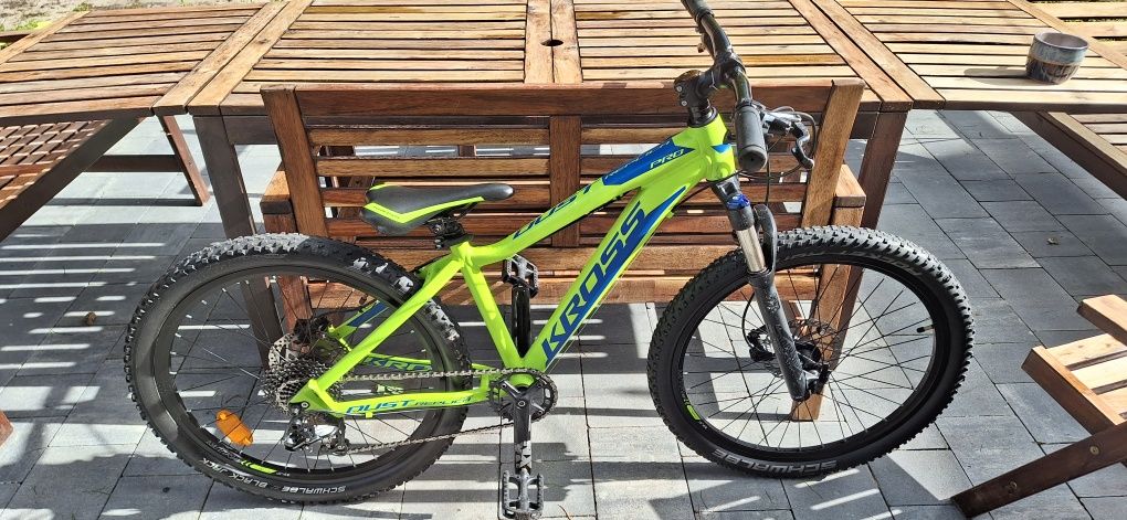 Rower kross dust 2.0 jr 24 rockshox replica junior, hamulce tarcz