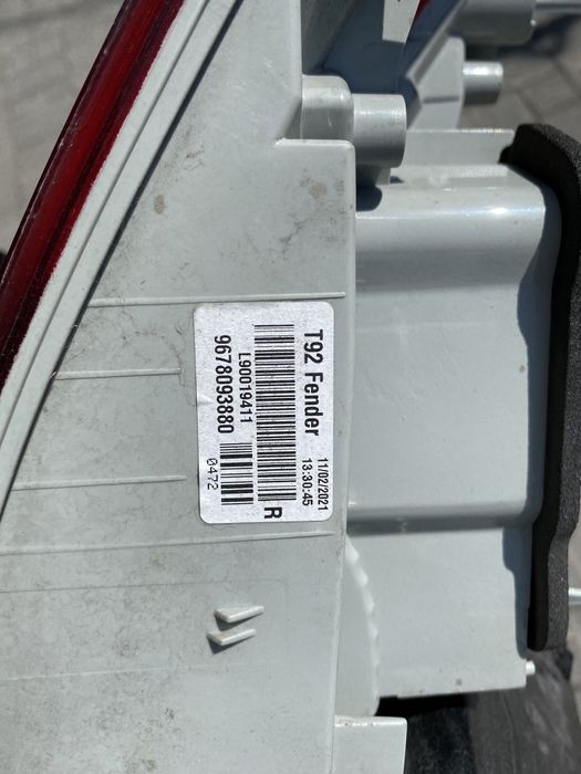 Задній фонар в кузов Пежо 308 т9 універсал(2014-2021)