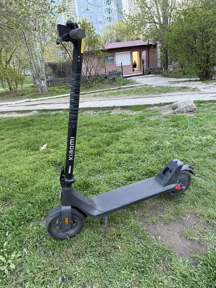Продам Електро самокат Xiaomi