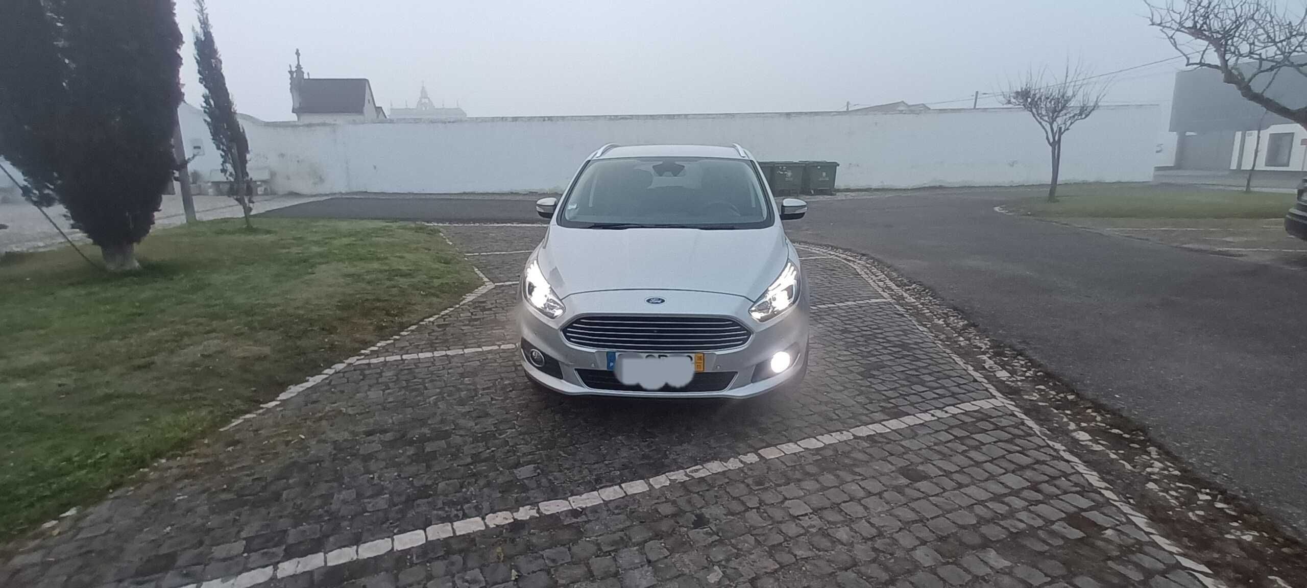 Ford S Max diesel com 90.000km