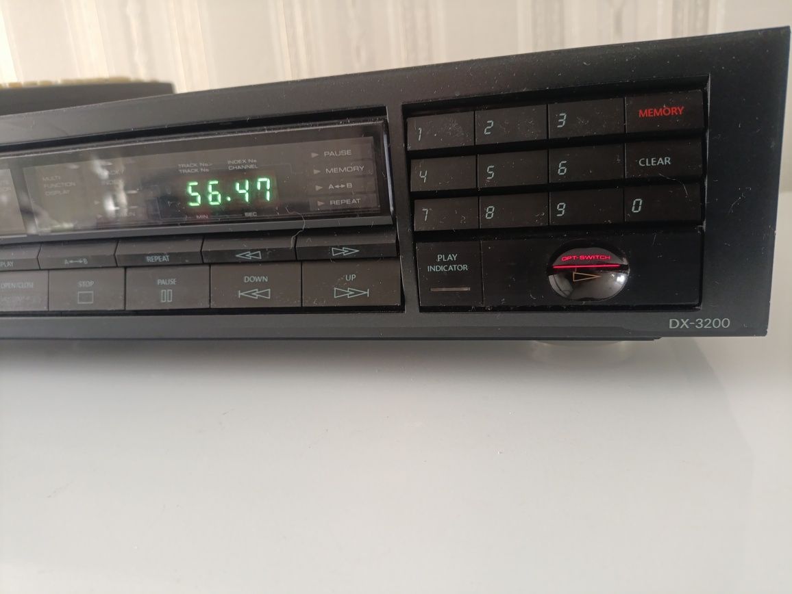 CD проигрыватель ONKYO Integra DX 3200