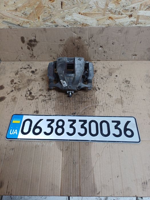 Honda CR-V 5 2017r 1.5 Турбо USA передній правий супорт супорта