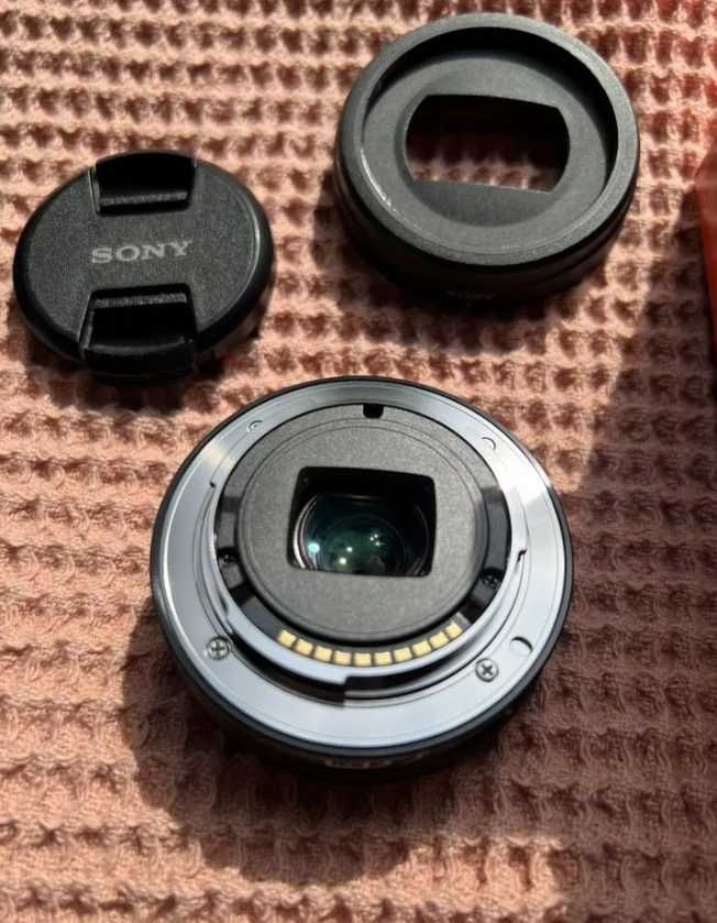 Sony SEL E 20mm f2.8