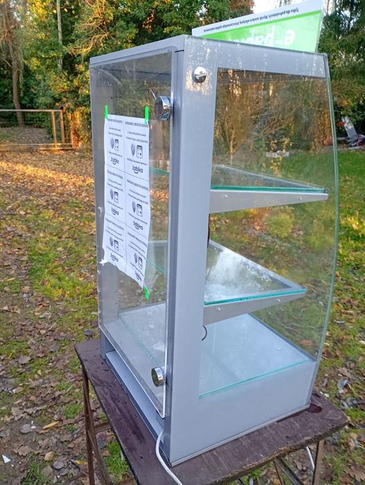 Witryna szklana Pavlo Jowix Triometr. Rok pr2018.