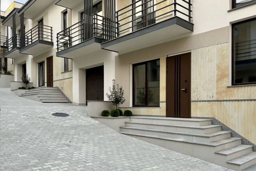 Продаж котеджу в центрі міста