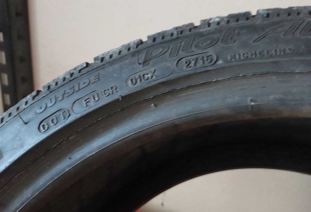 Шини 225/40 R18 пара зима Micheline 6мм