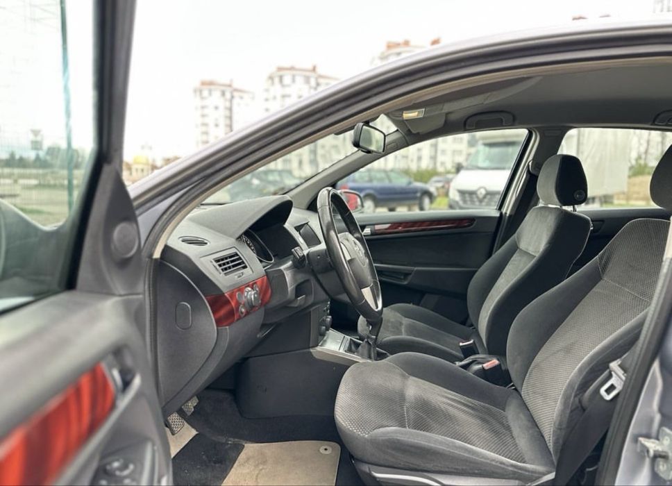 Авто Опель Астра