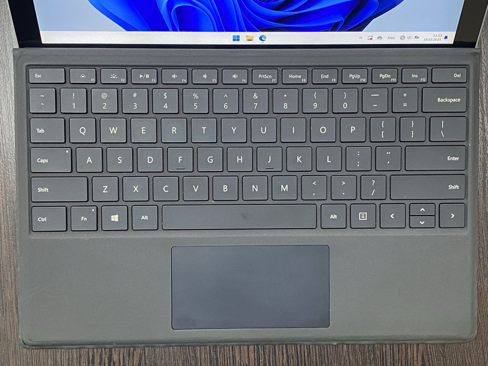 Microsoft Surface Pro 5 i7 8Gb 256Gb SSD + ліцензійний Windows.