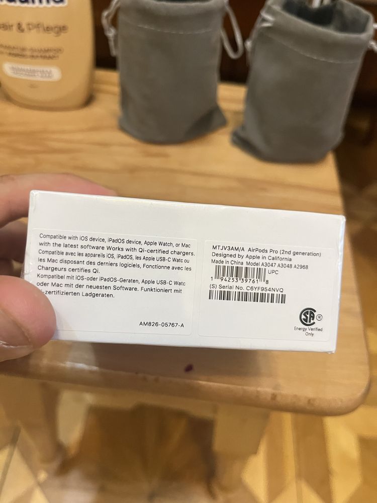 Продам навушники iphone