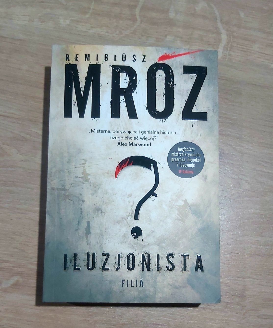 Remigiusz Mróz Iluzjonista książka