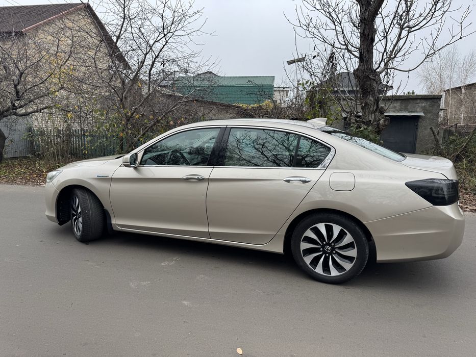 Продам Honda Accord 9 Hybrid 2014 года