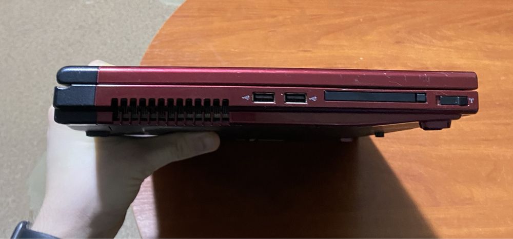 Ноутбук DELL Vostro 1520 15.4"/4GB RAM/300GB HDD! N2233
