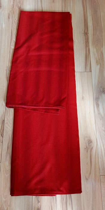 Zasłony cienkie czerwone