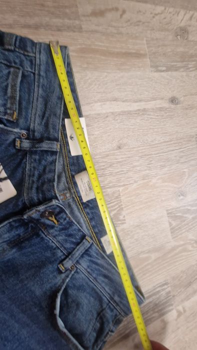 Продам нові джинси Colins