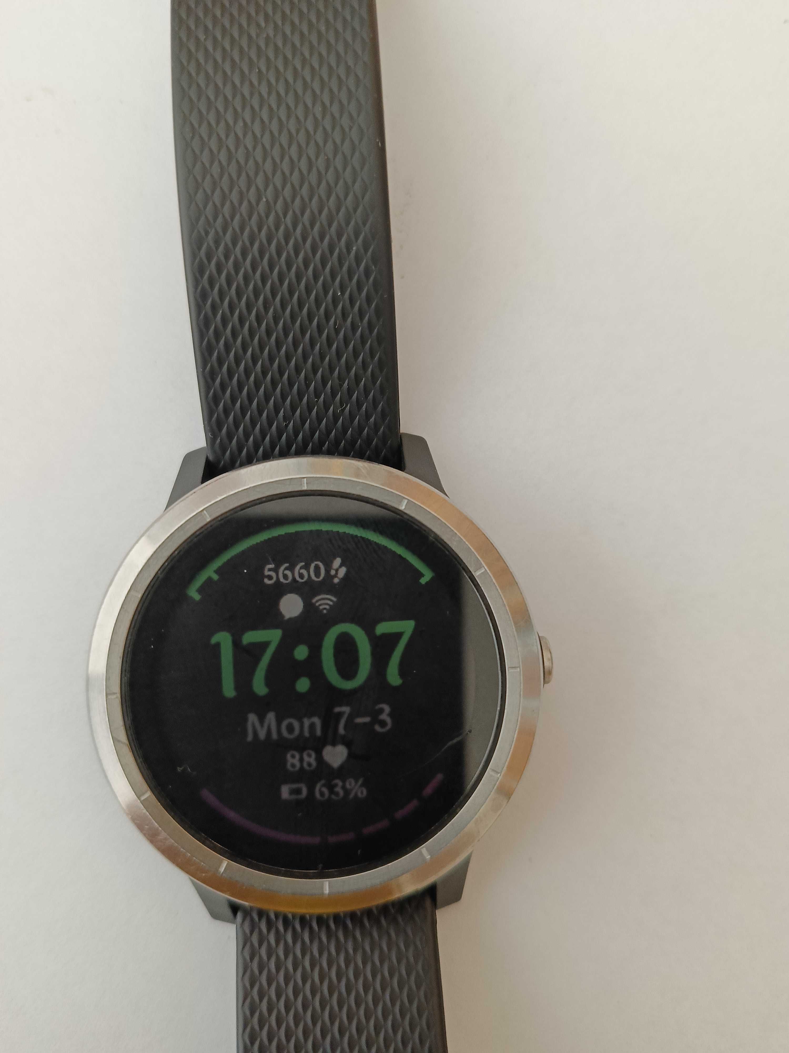 Garmin vivoactive 3