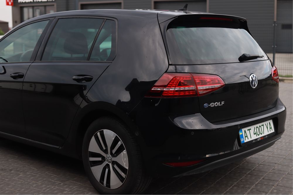 Продам електромобіль Volkswagen e-golf 2014 в хорошому стані