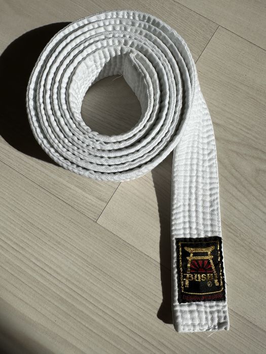Biały pas karate dla poczatkujacych, używany, 200 cm
