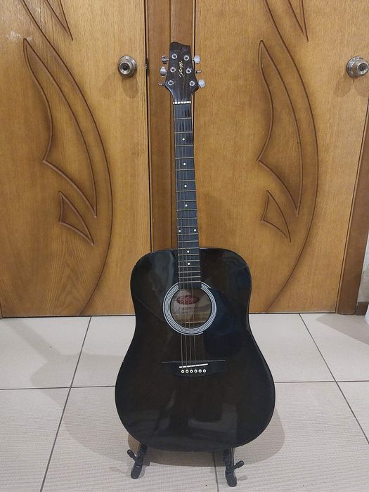 Гитара акустическая