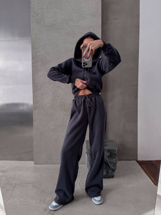 Утеплений жіночий костюм