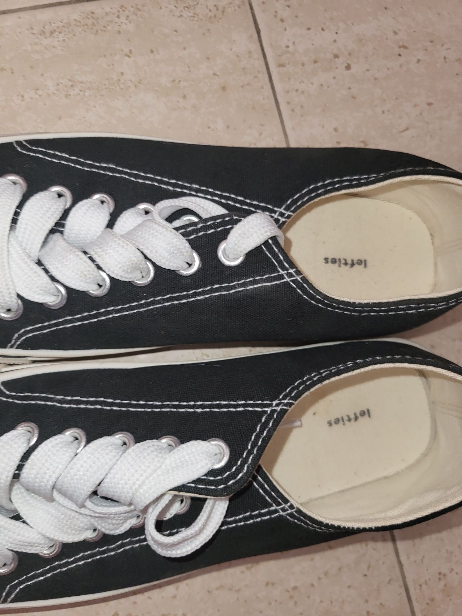 Tênis pretos n 36