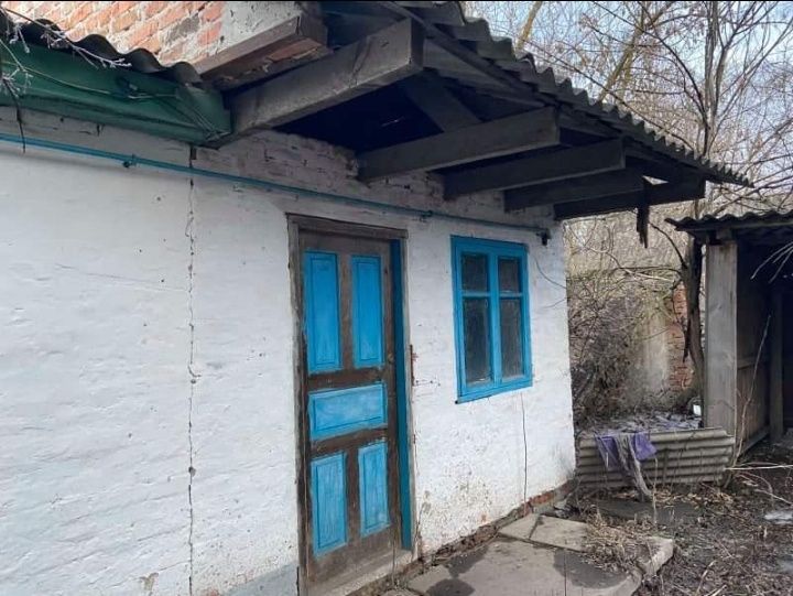Продам 1/2 будинку в Чернігівській області
