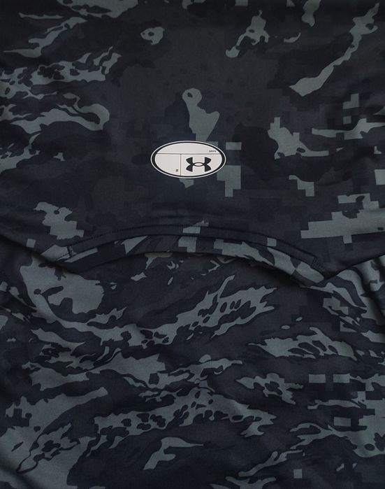 Компресійна футболка Under Armour Camo pixel (Розмір M)