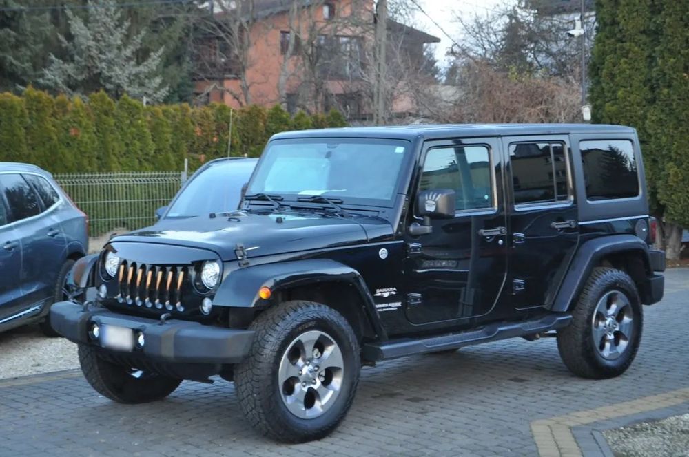 Jeep Wrangler JEEP WRANGLER Unlimited SAHARA 3.6 V6 OFF-Road 109 tys km Hak