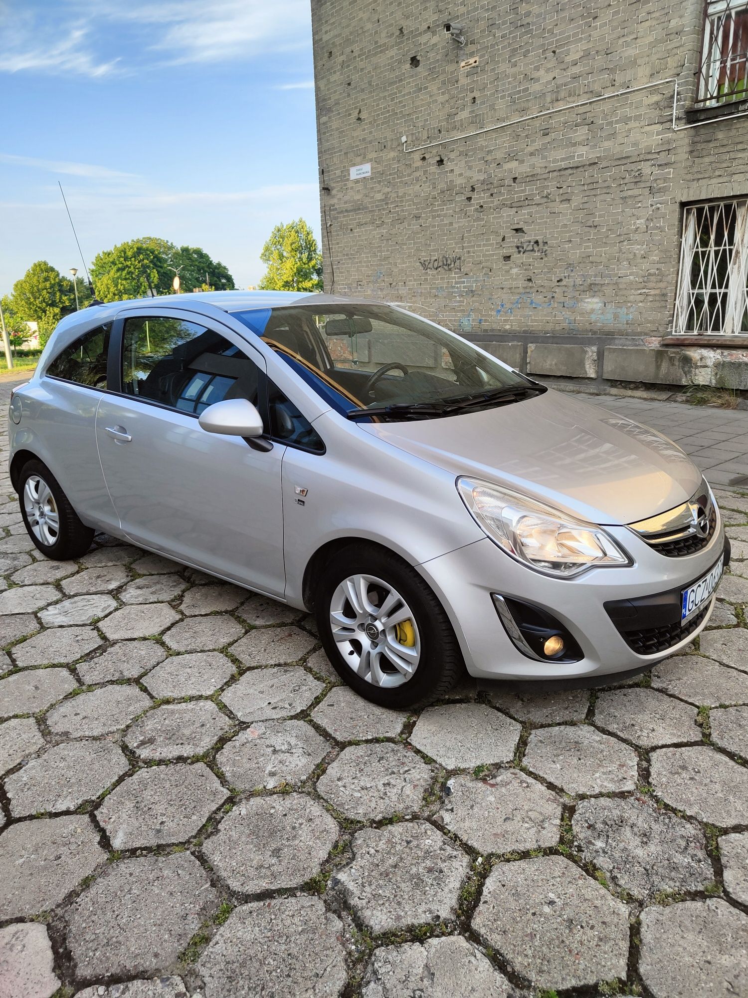 Opel Corsa rok 2012 lift poj 1.3cdti stan bdb