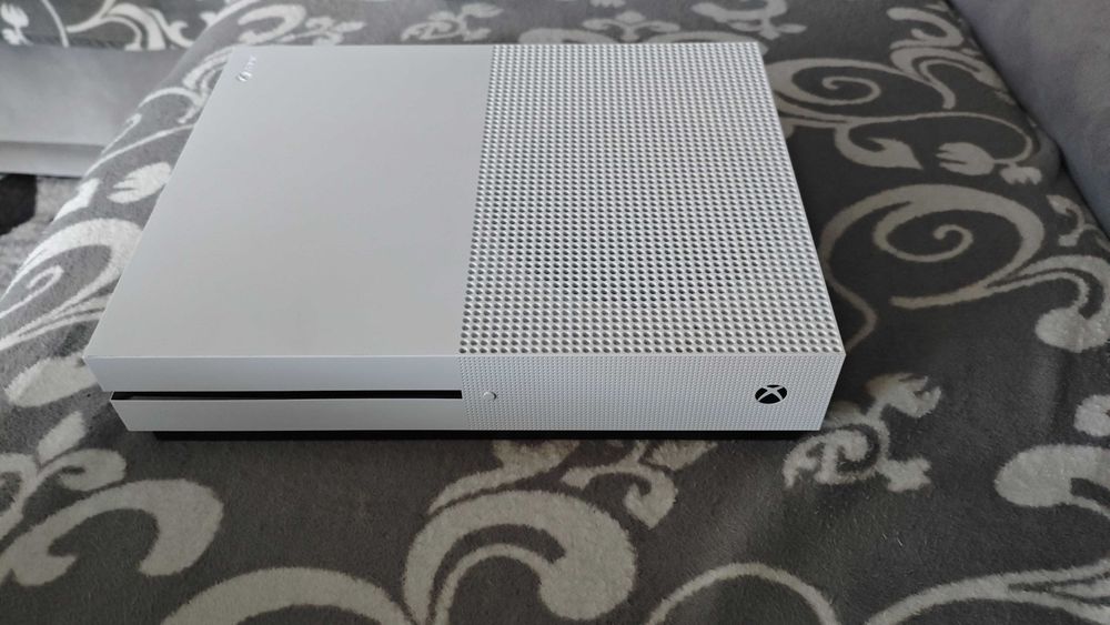 Bardzo ładny xbox one s Okazja