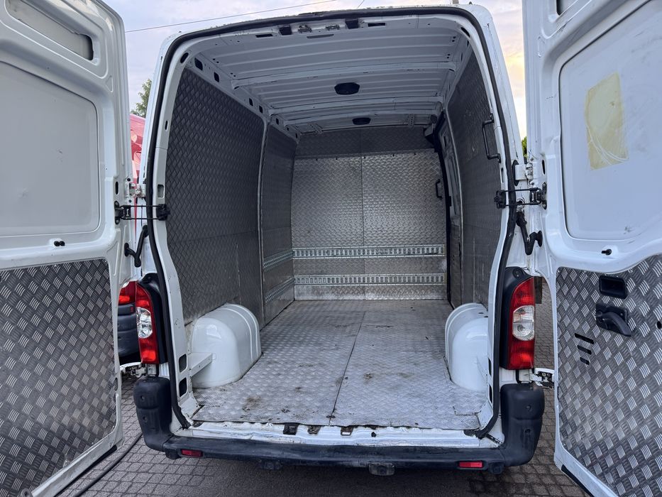 Renault Master 2.5 dCi 150KM 2009r L2H2 Średniak Movano Klima