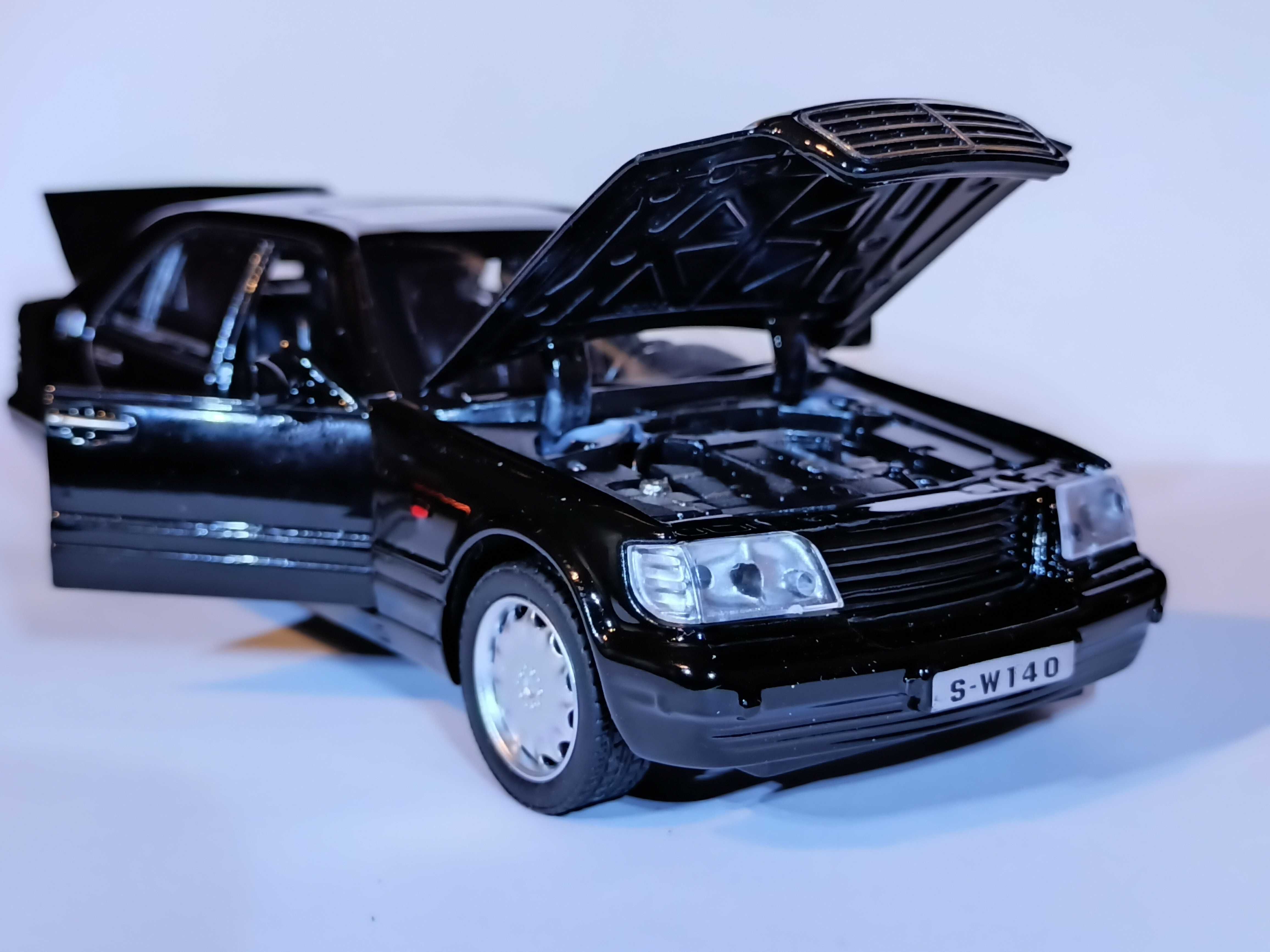 1:32 Mercedes W140 Model Auta, światła przód, tył i dźwięk silnika