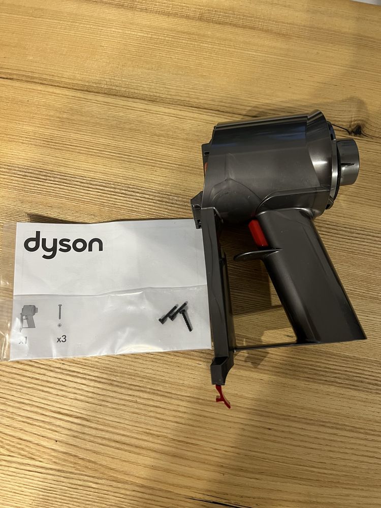 Dyson V8 korpus z silnikiem