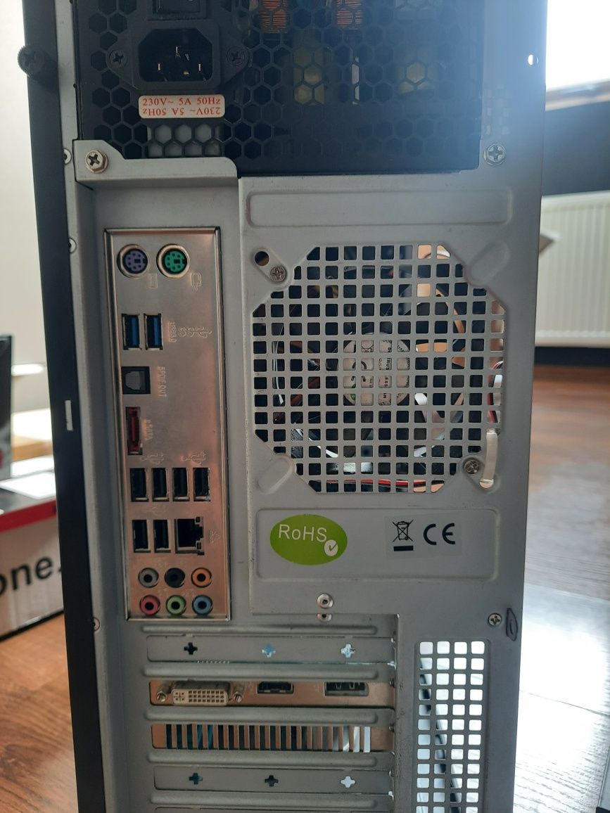 Komputer stacjonarny PC i5/8GB RAM