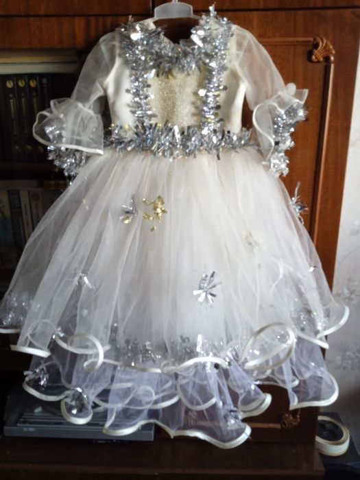 Новогоднее  платье для девочки