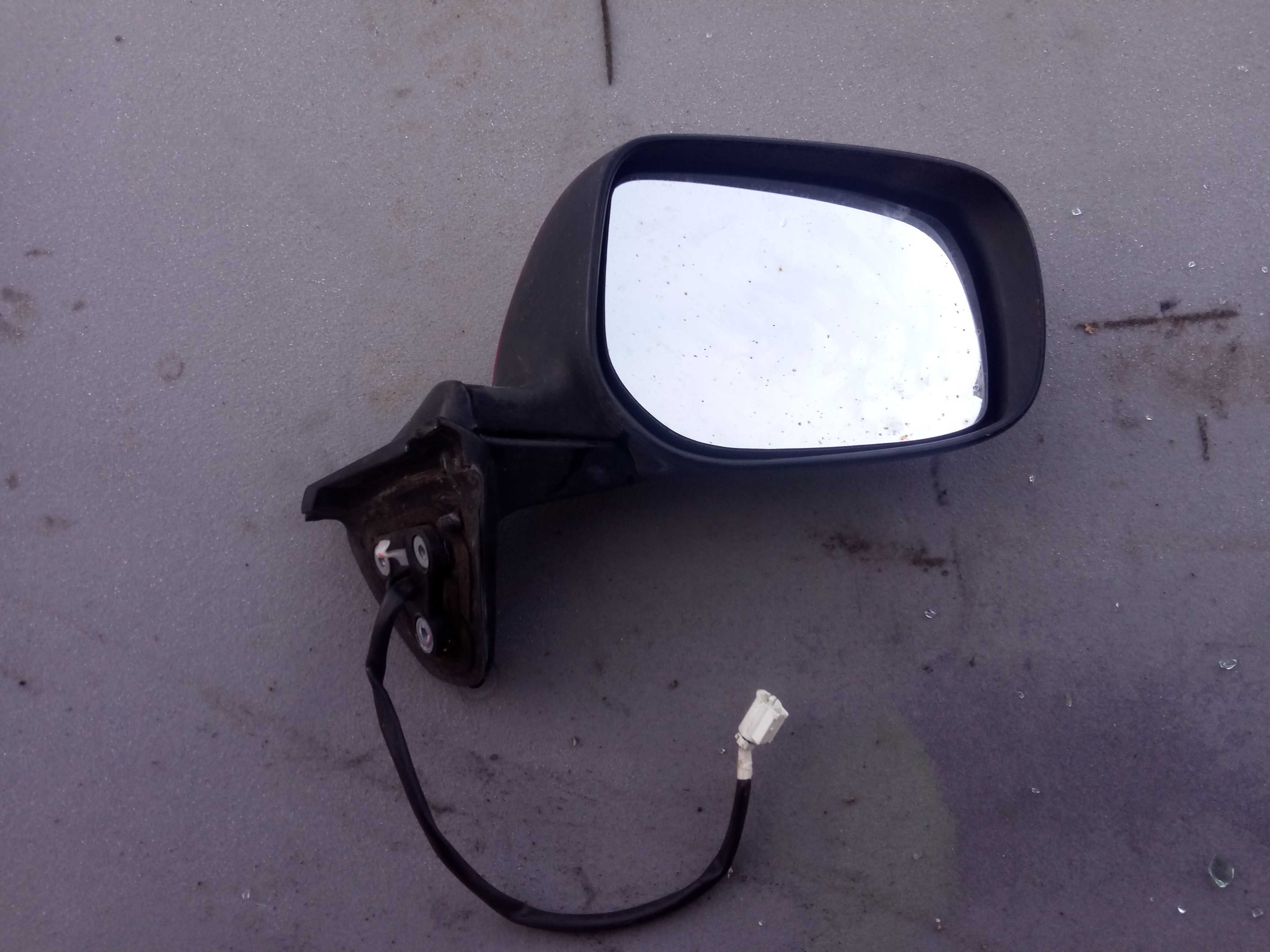 TOYOTA AURIS I 06-09 lusterko prawe europa 5 PIN kolor czerwony 3J6