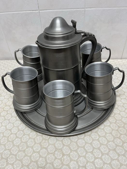 Canecas medievais, Pieta, Santos, cha chinesa, loica inglesa,