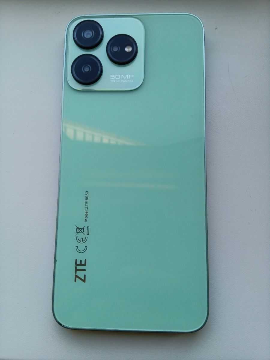 Смартфон ZTE blade V50 design