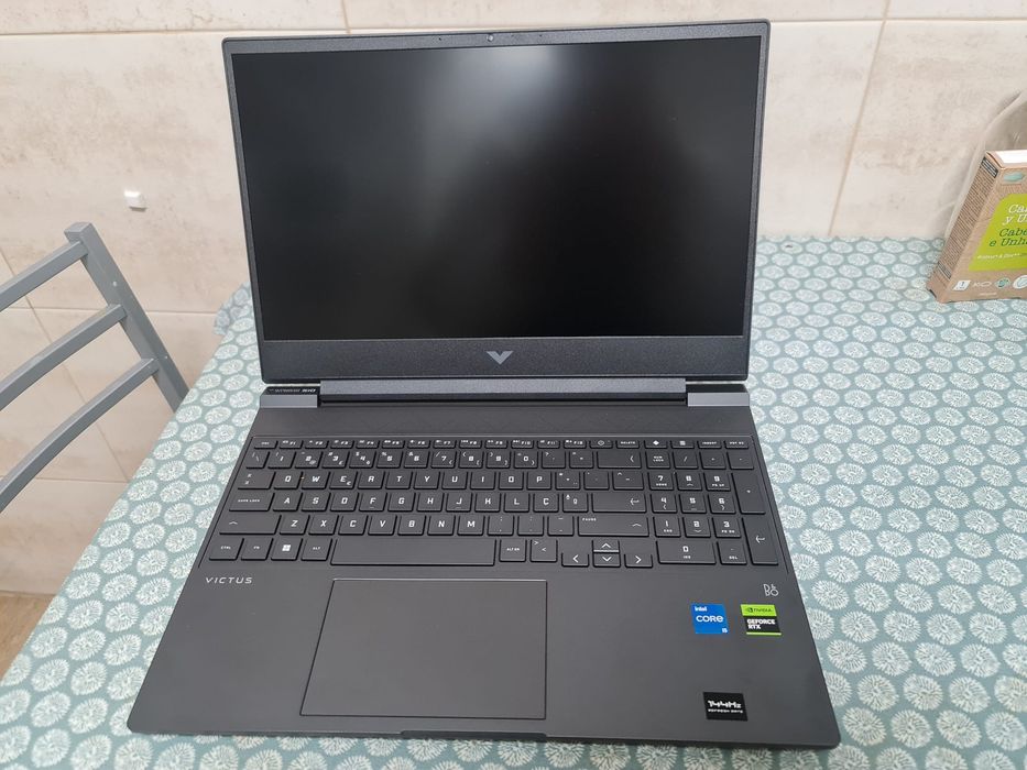 Portátil gaming victus