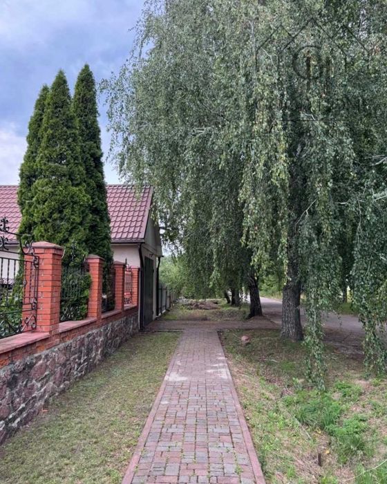 Продаж будинка в м.Берізань