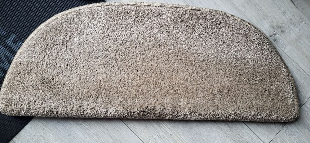 Dywaniki, nakładki na schody