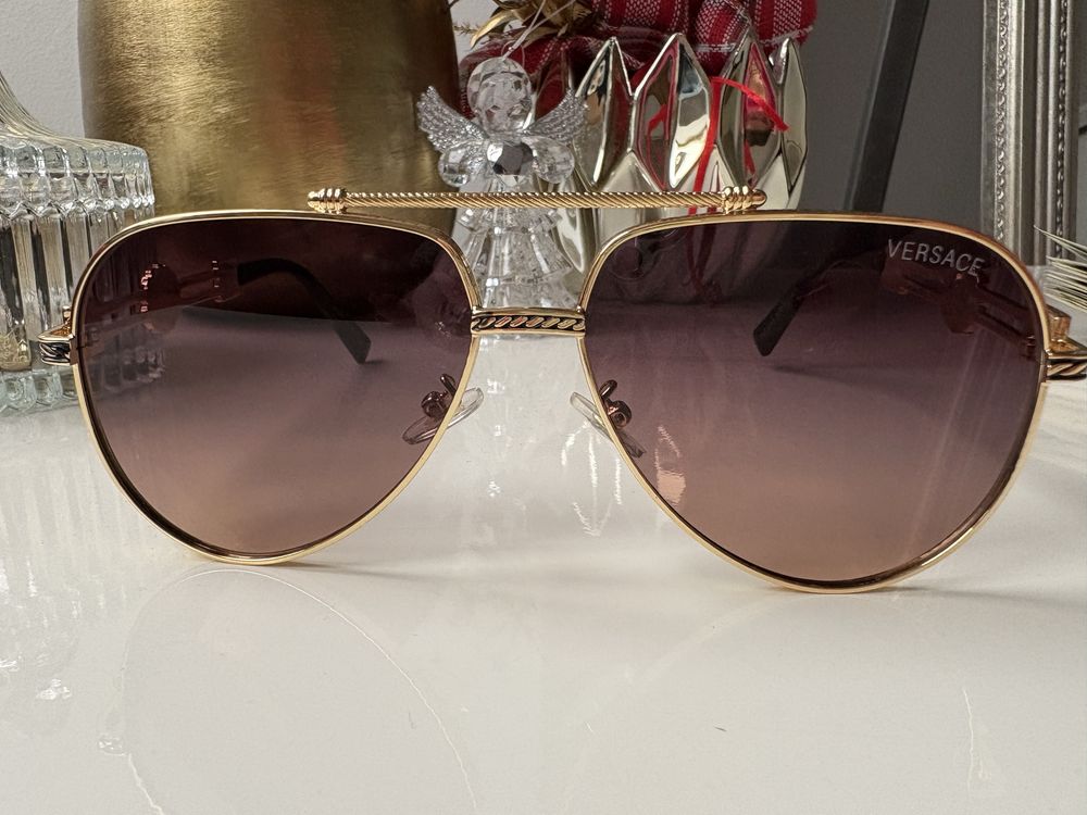 Okulary pilotki z filtrem UV400 i polaryzacją złote Versace