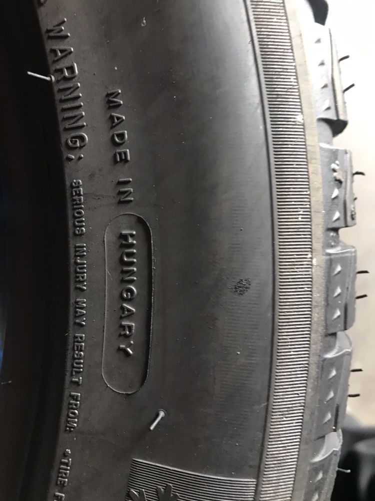 295/40/19+265/45/19 R19 Michelin Pilot Alpin PA4 4шт зима