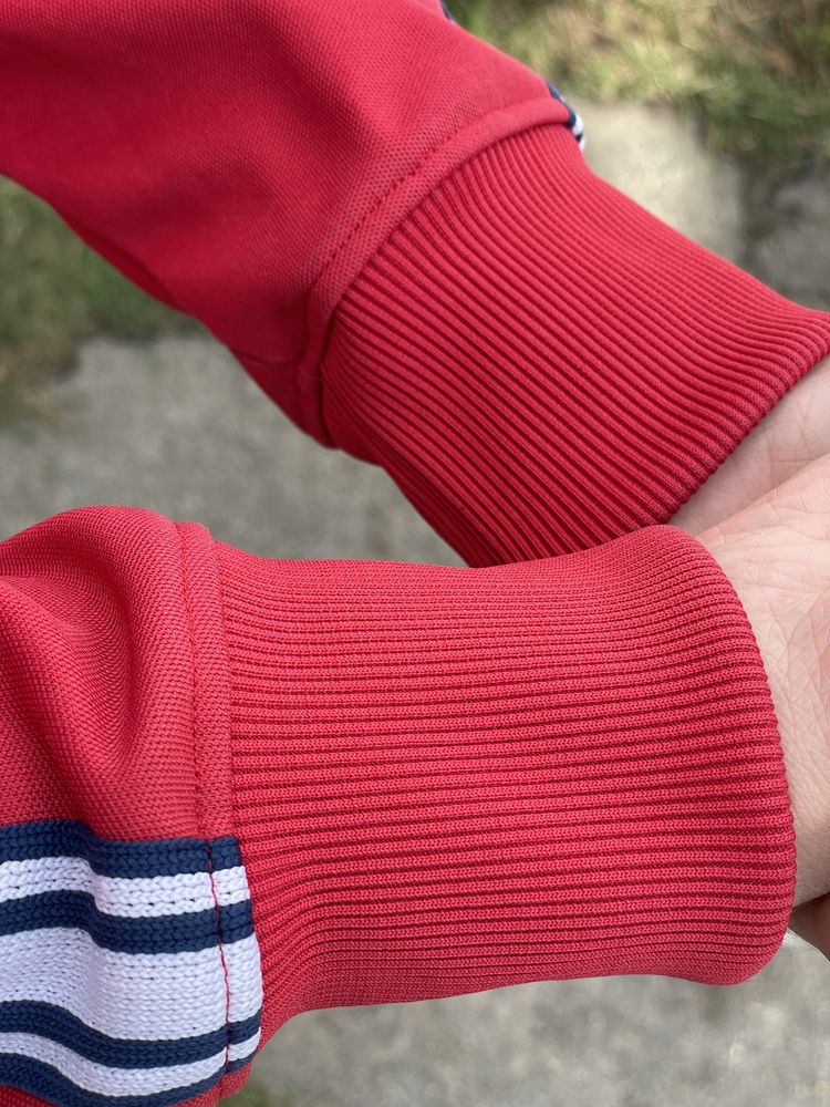 Олімпійка Fred Perry