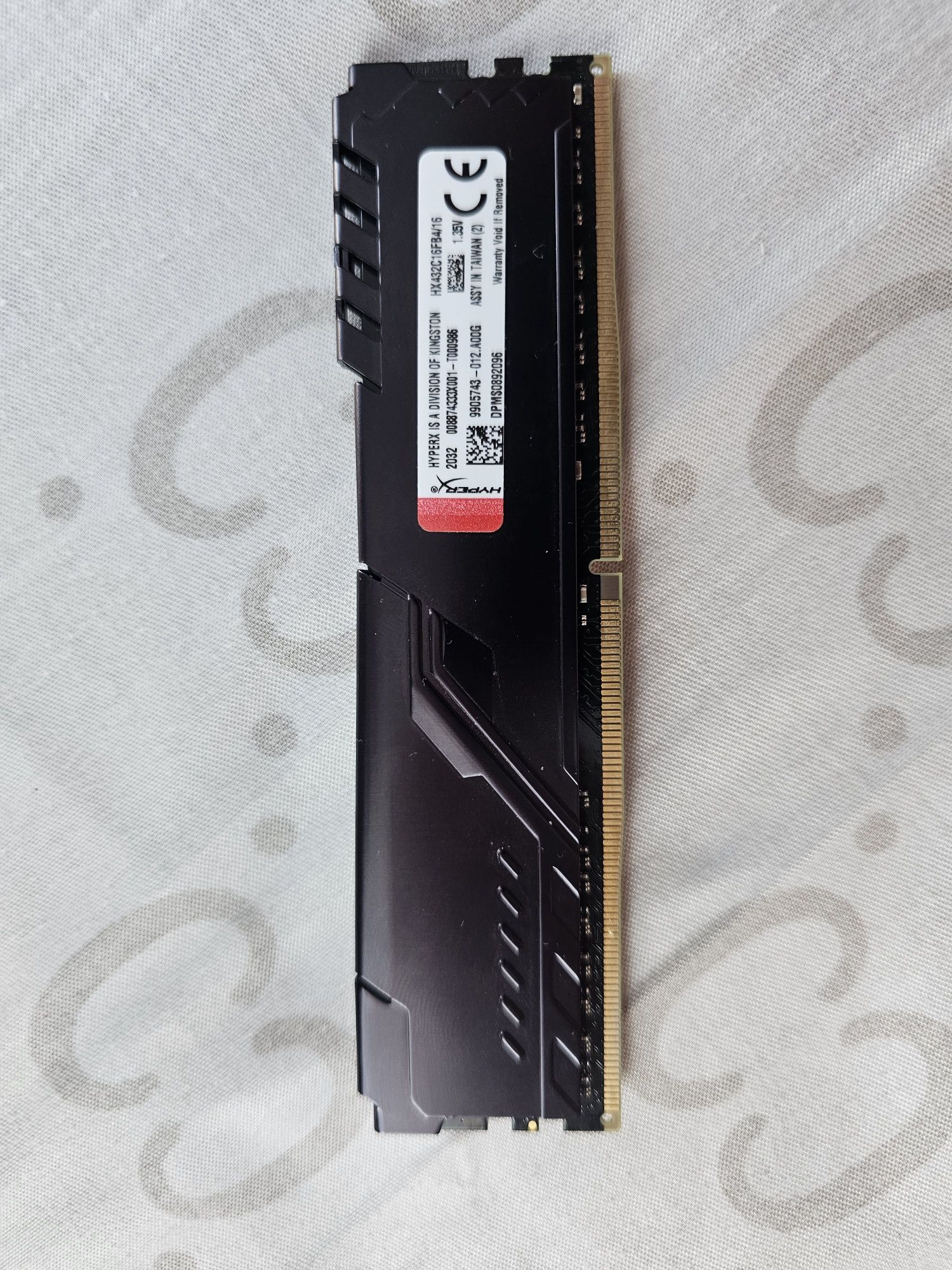 Оперативна пам'ять DDR4 16Gb 3200mhz